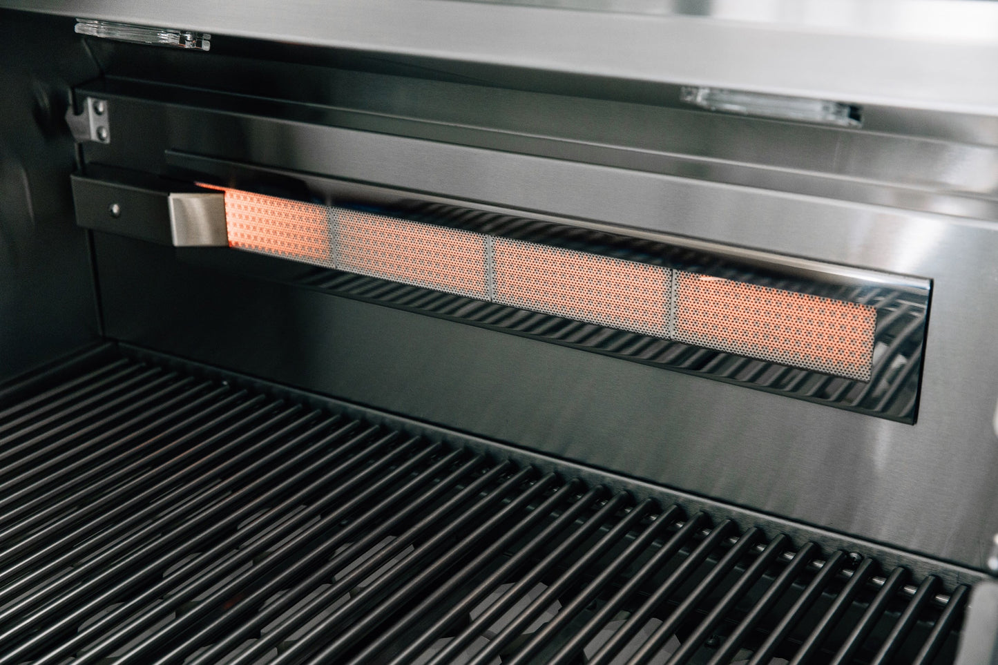 American Made Grills Alturi 30" Built-In Gas Grill