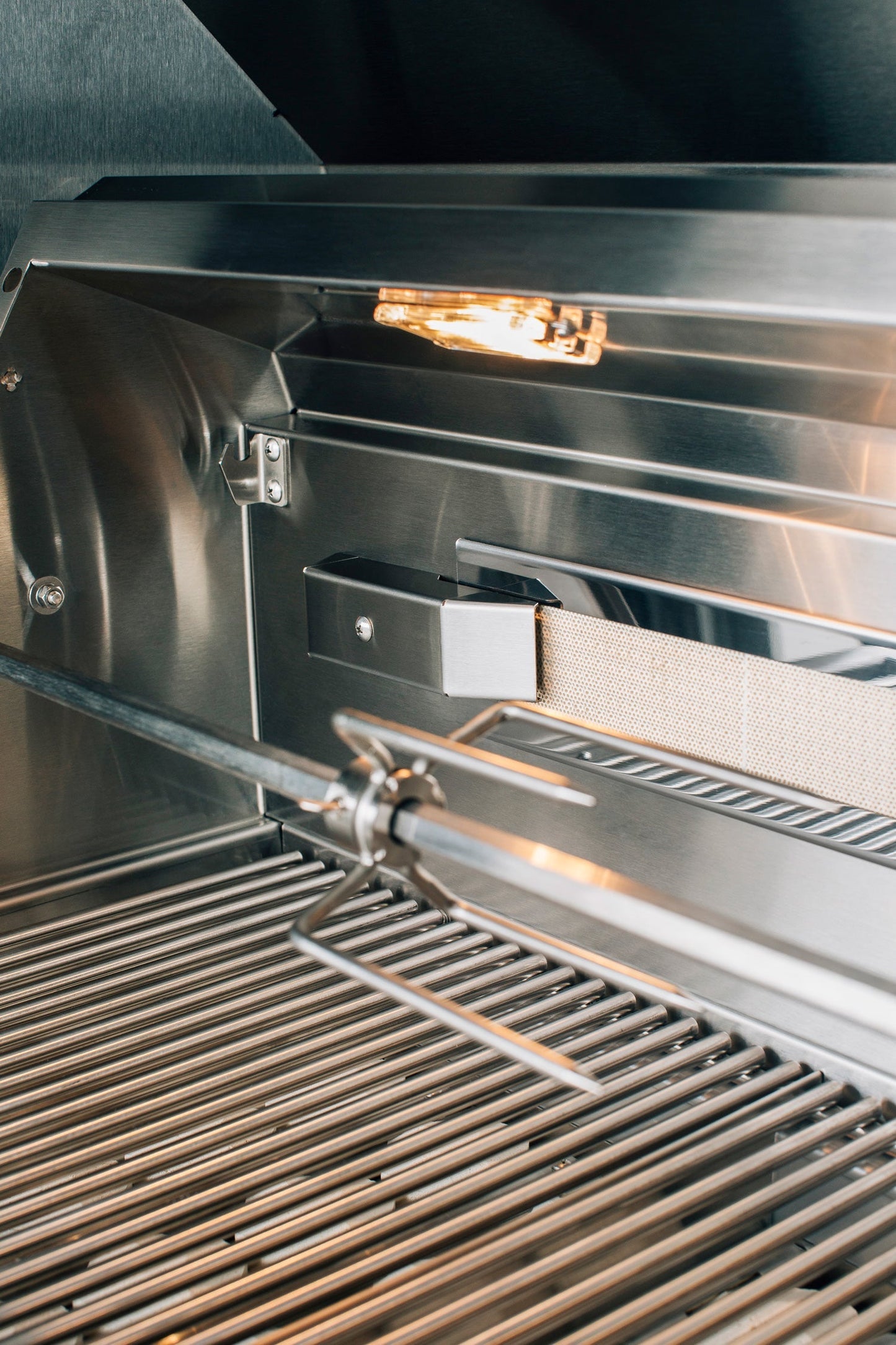 American Made Grills Alturi 30" Built-In Gas Grill