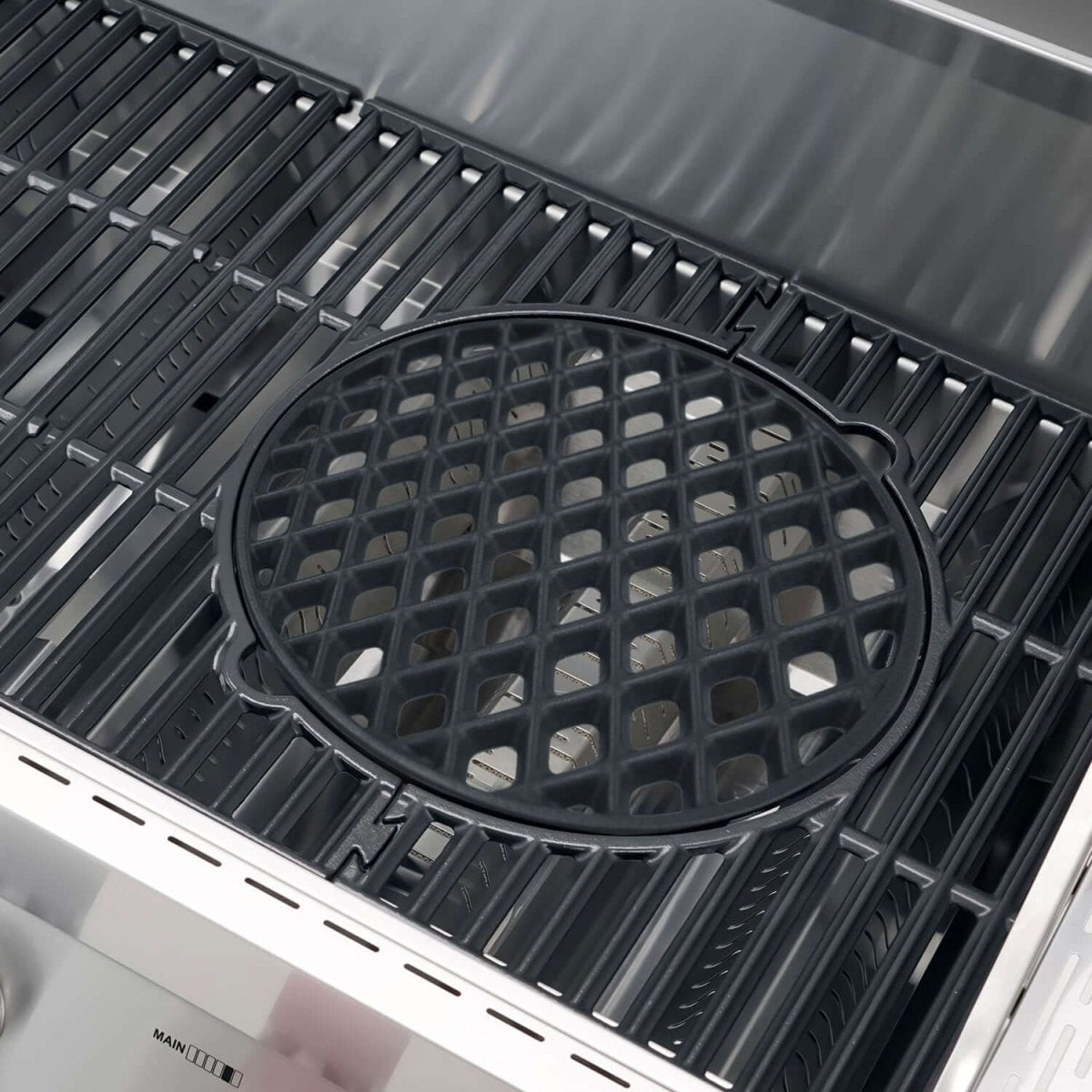 Monument Grills Denali 605Pro Stainless Smart Propane Gas Grill