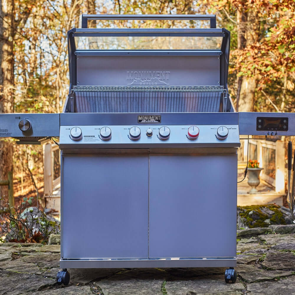 Monument Grills Denali 605Pro Stainless Smart Propane Gas Grill