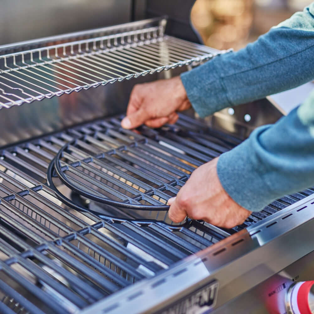 Monument Grills Denali 605Pro Stainless Smart Propane Gas Grill