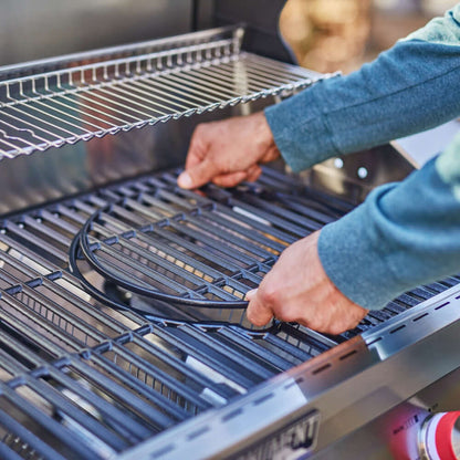 Monument Grills Denali 605Pro Stainless Smart Propane Gas Grill